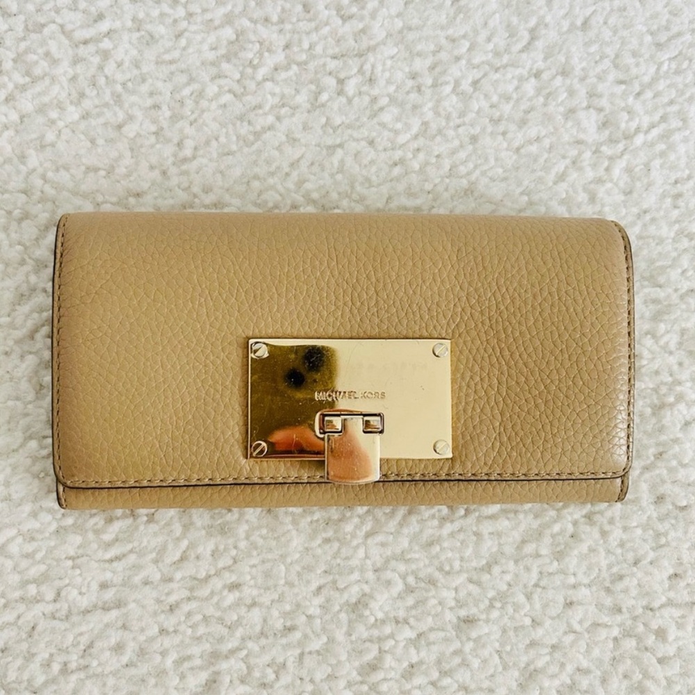 Michael Kors Gold Plate Tan Wallet